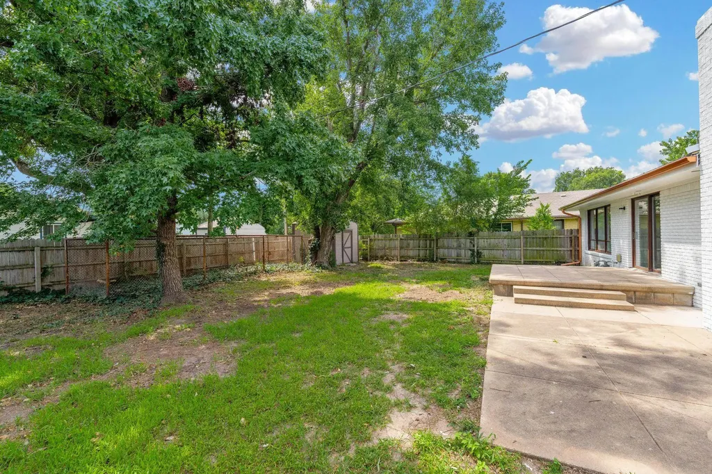 409 N Woodlawn Wellington KS 67152