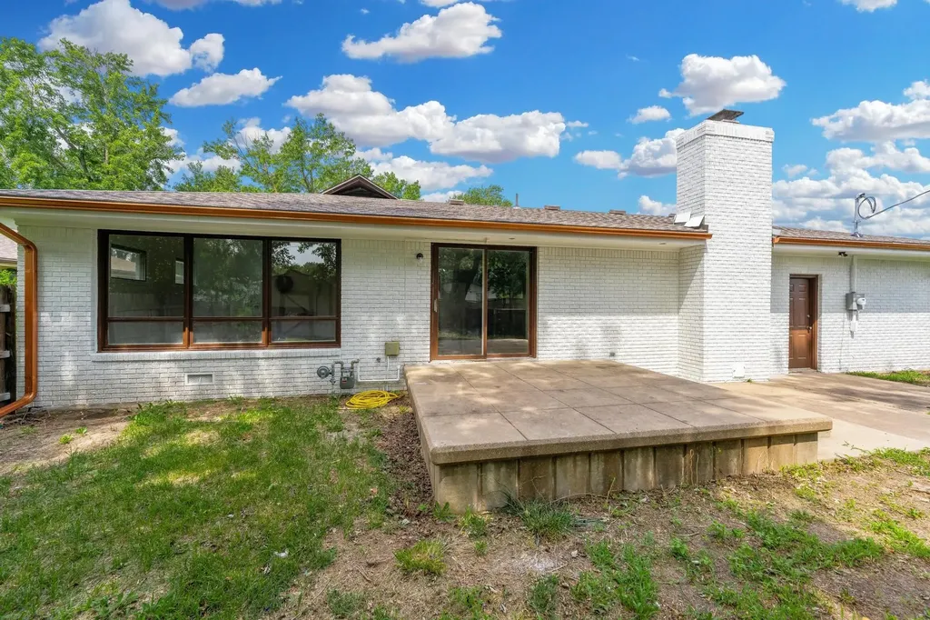 409 N Woodlawn Wellington KS 67152