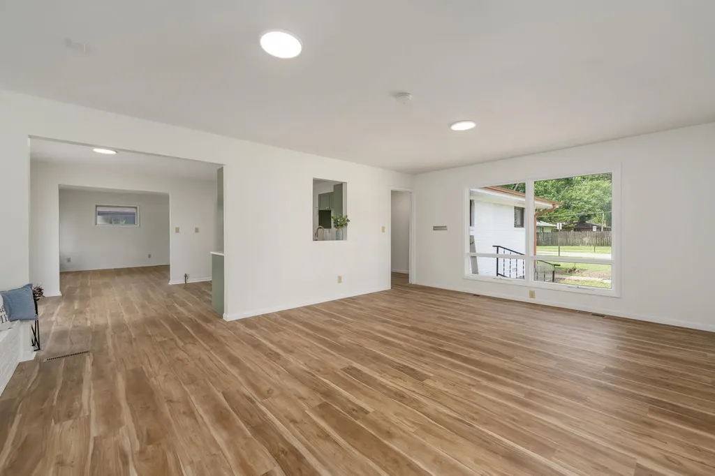 409 N Woodlawn Wellington KS 67152