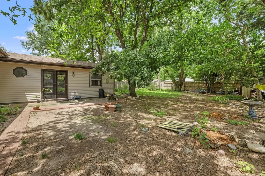 1838 N Mccomas Avenue Wichita KS 67203-1421