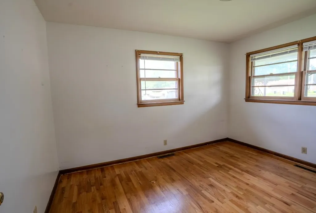 320 W College Avenue Harper KS 67058