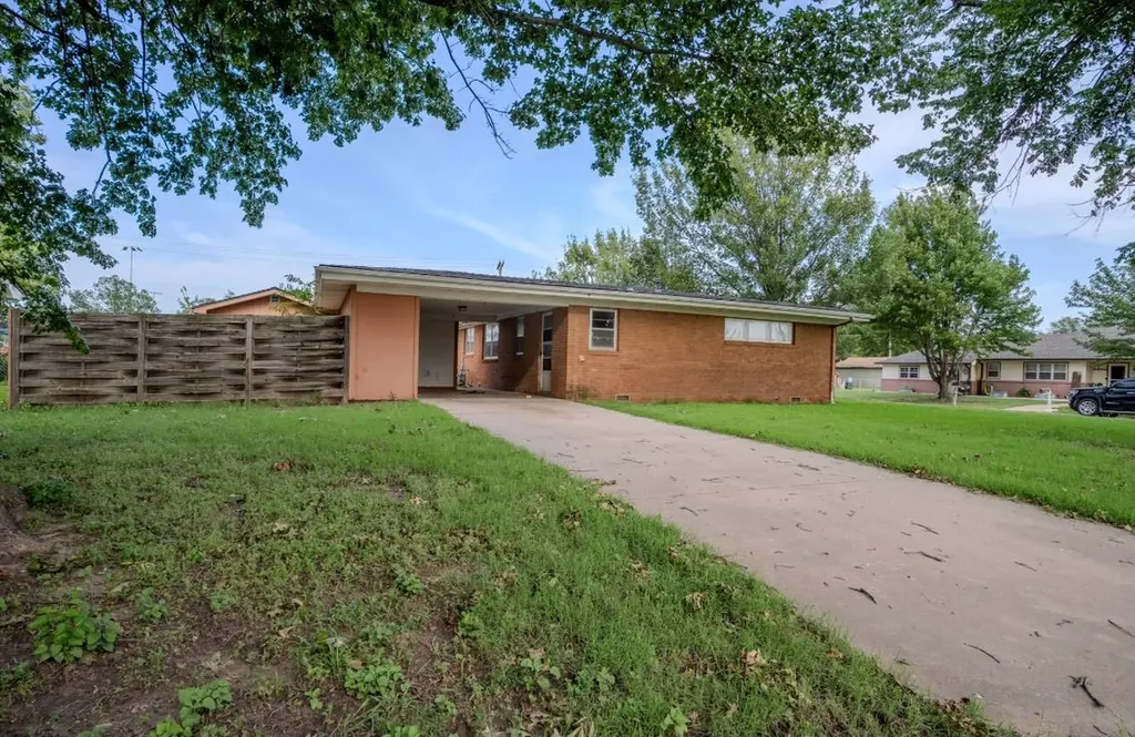 320 W College Avenue Harper KS 67058