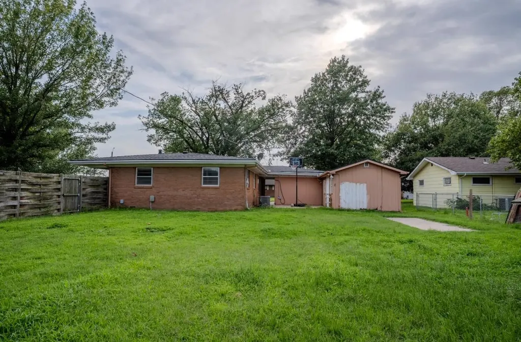 320 W College Avenue Harper KS 67058