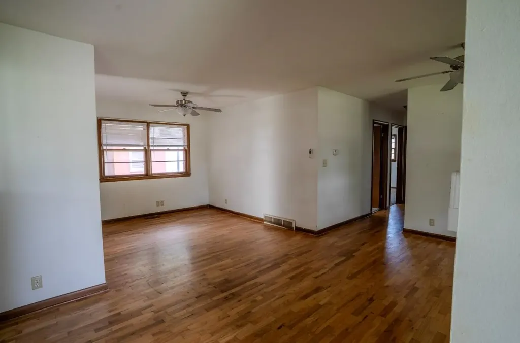 320 W College Avenue Harper KS 67058
