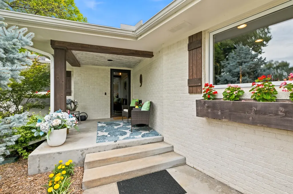 9 W Rolling Hills Drive Wichita KS 67212