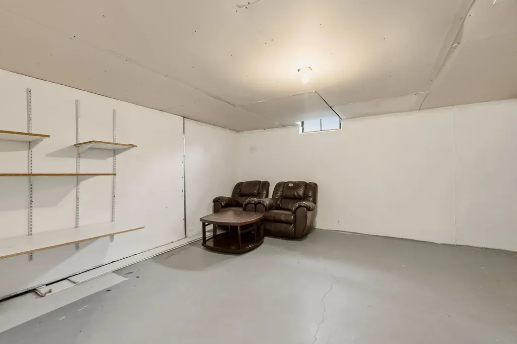 9 W Rolling Hills Drive Wichita KS 67212