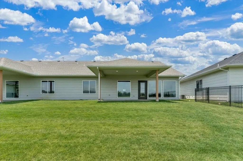 5570 Wandering Way Maize KS 67101