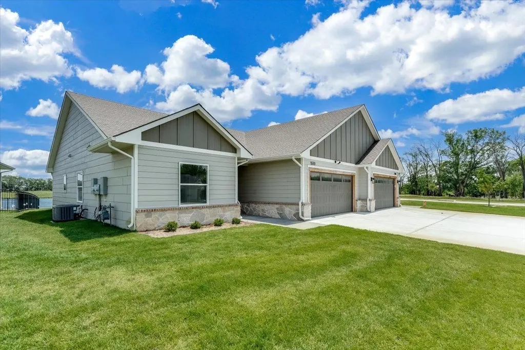 5570 Wandering Way Maize KS 67101