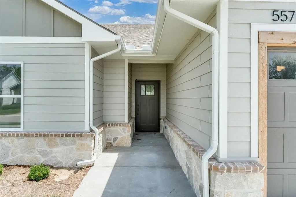 5570 Wandering Way Maize KS 67101