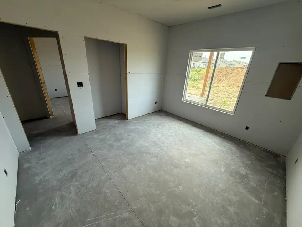 8956 E Joshua Street Bel Aire KS 67226