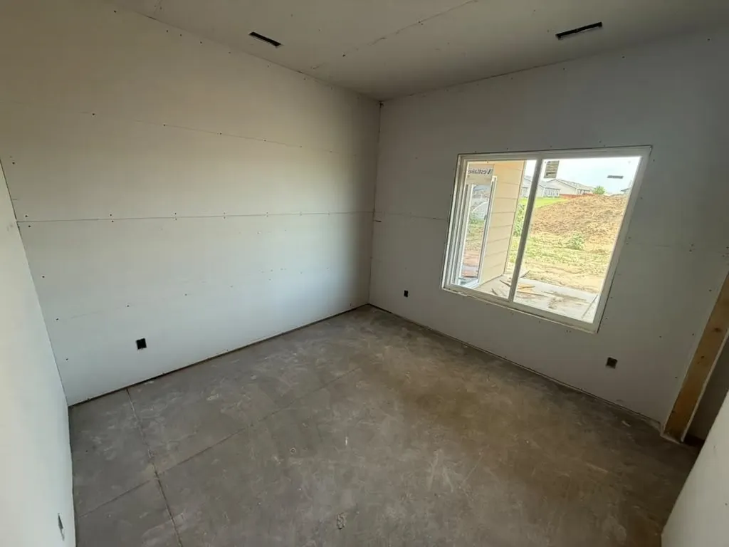 8956 E Joshua Street Bel Aire KS 67226