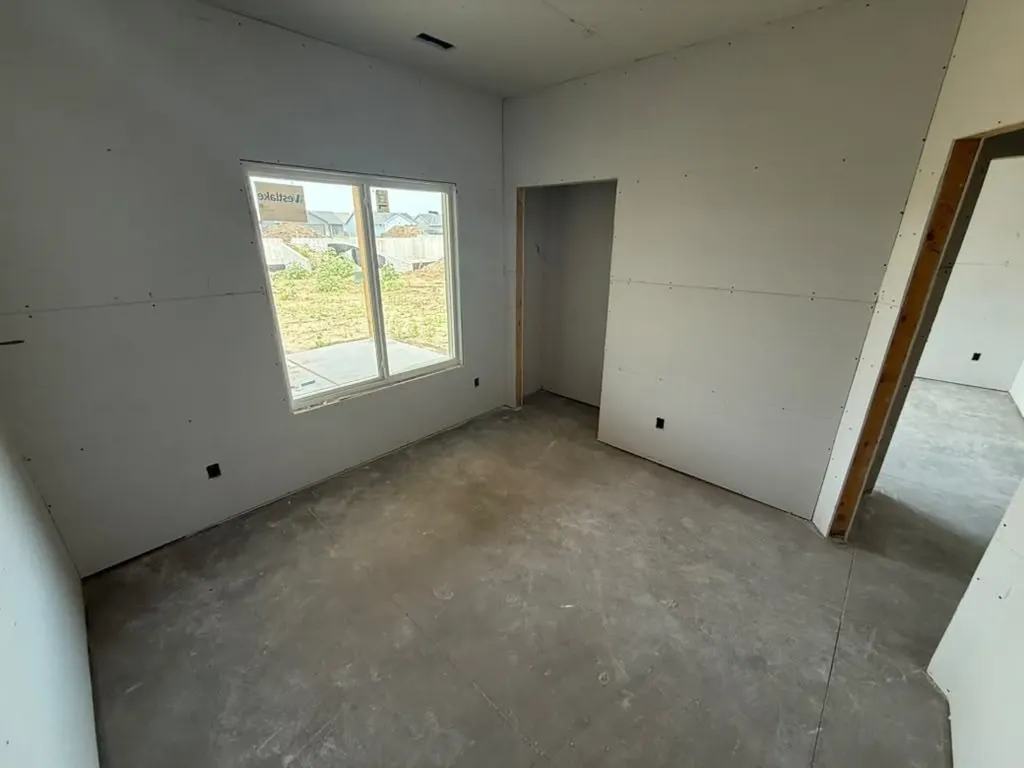 8956 E Joshua Street Bel Aire KS 67226