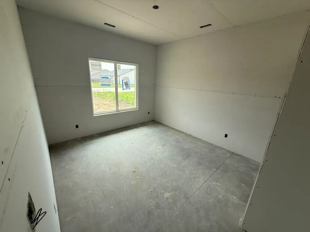 8956 E Joshua Street Bel Aire KS 67226