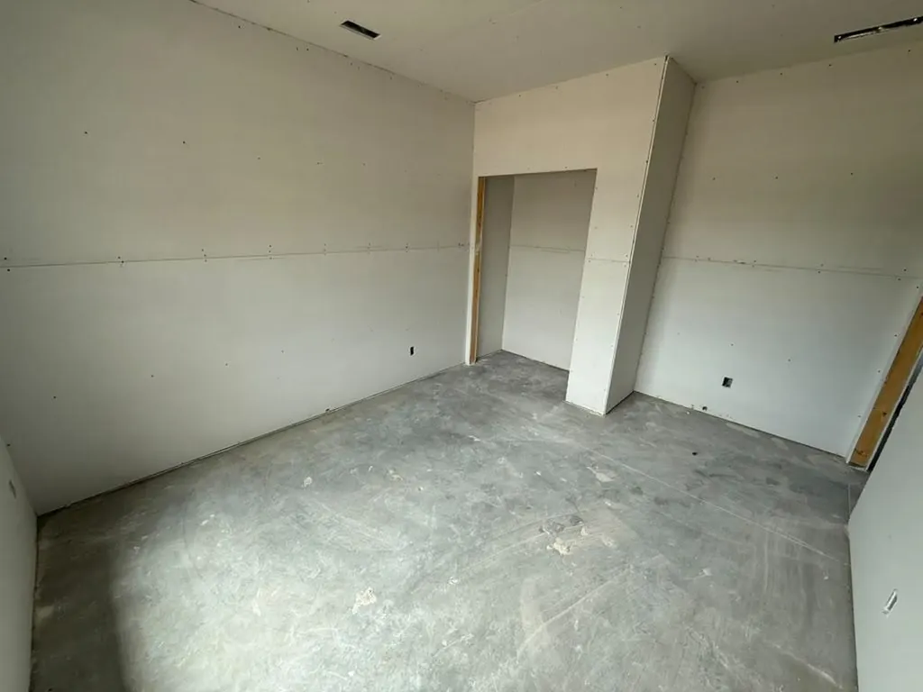8956 E Joshua Street Bel Aire KS 67226