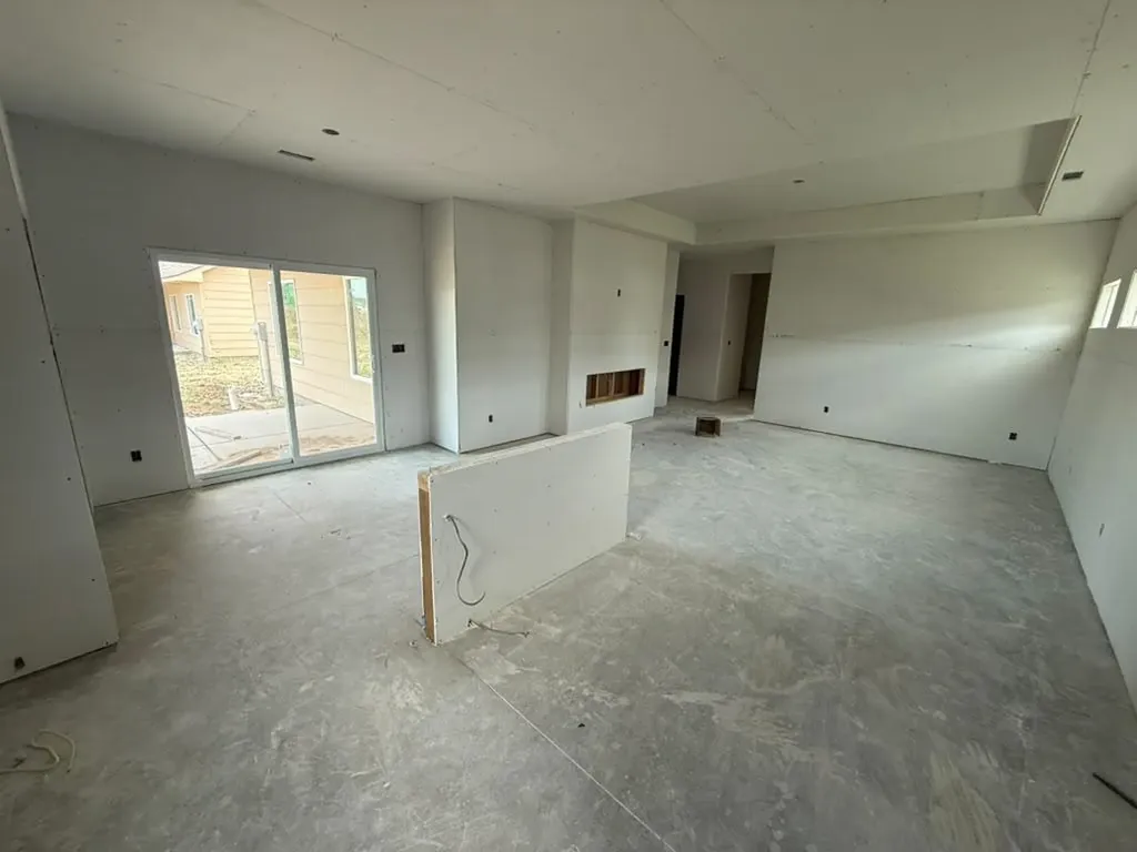 8956 E Joshua Street Bel Aire KS 67226