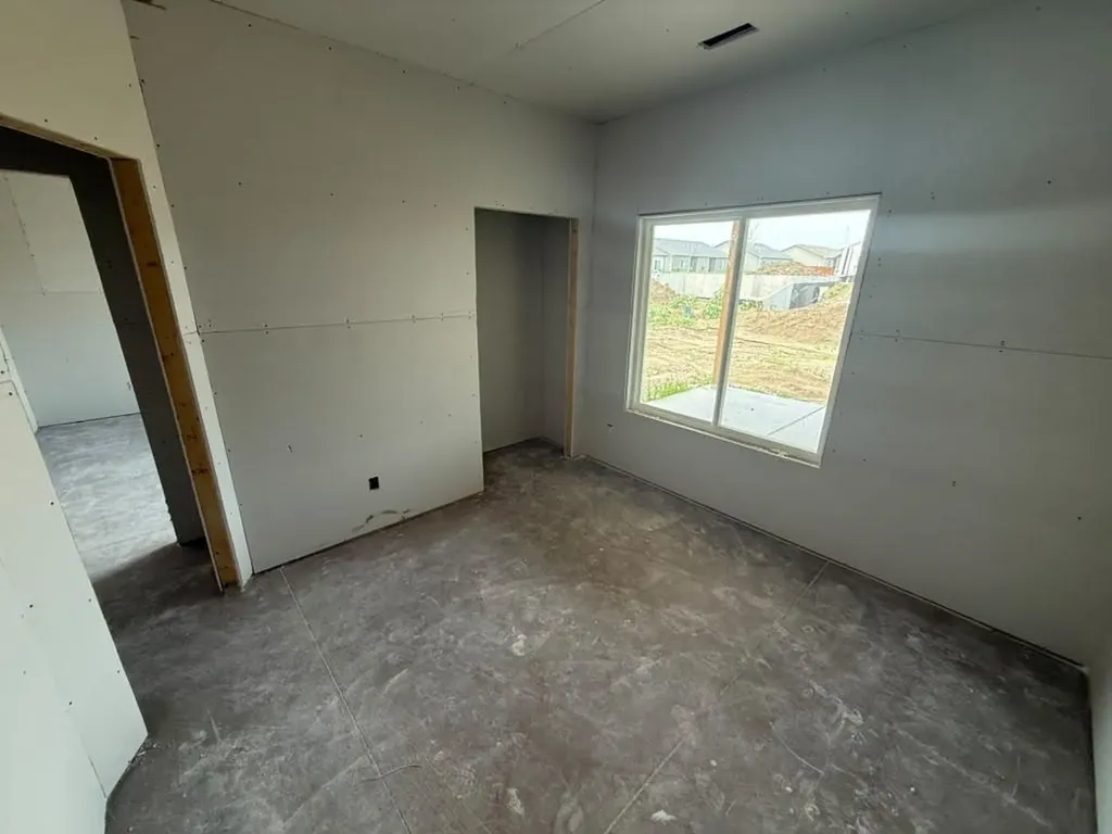 8962 E Joshua Street Bel Aire KS 67226