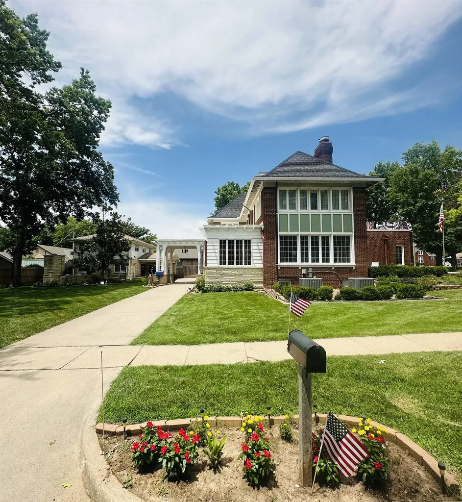 1005 W Central Avenue El Dorado KS 67042
