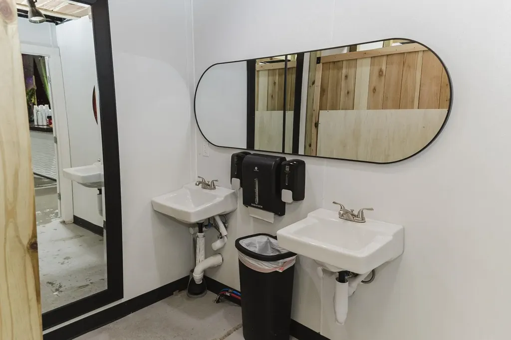130 N Washington Wichita KS 67202