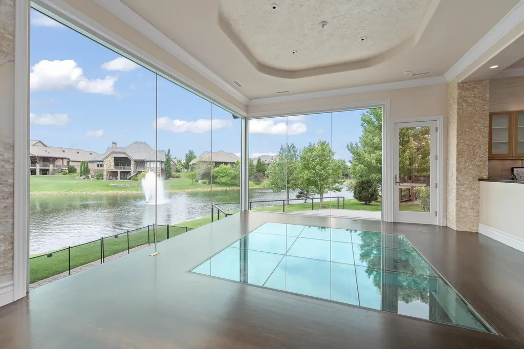 10817 E Glengate Circle Wichita KS 67206