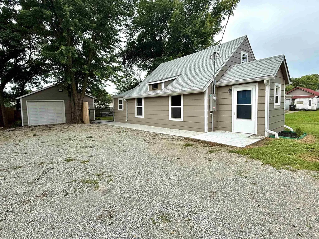 413 E 14th Augusta KS 67010