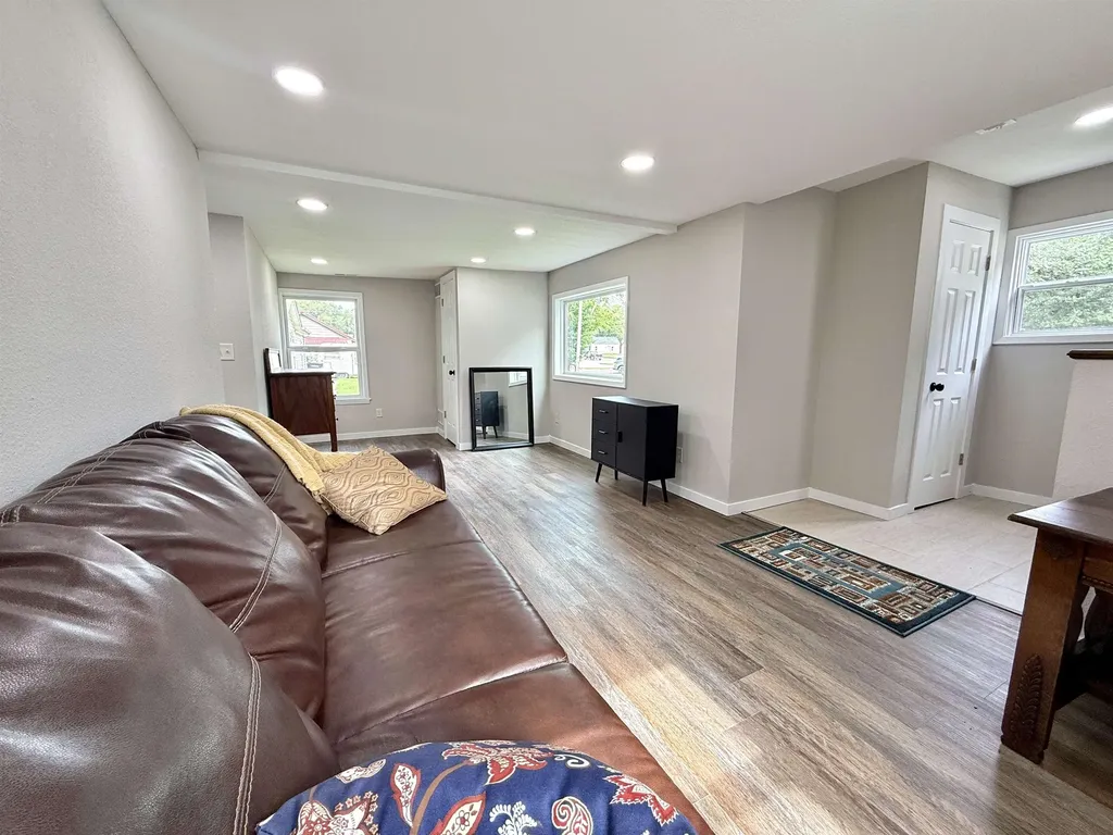 413 E 14th Augusta KS 67010