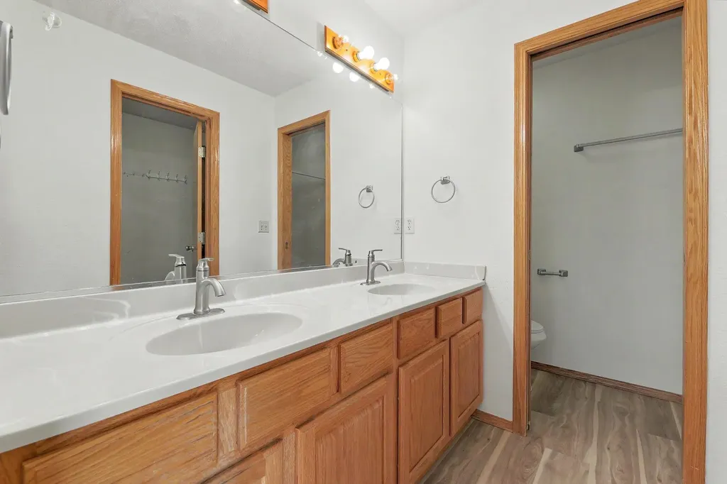 1920 S Leeanne Lane Wichita KS 67207