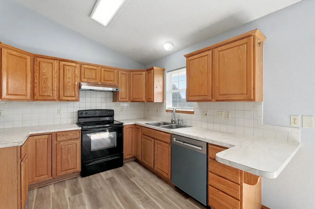 1920 S Leeanne Lane Wichita KS 67207