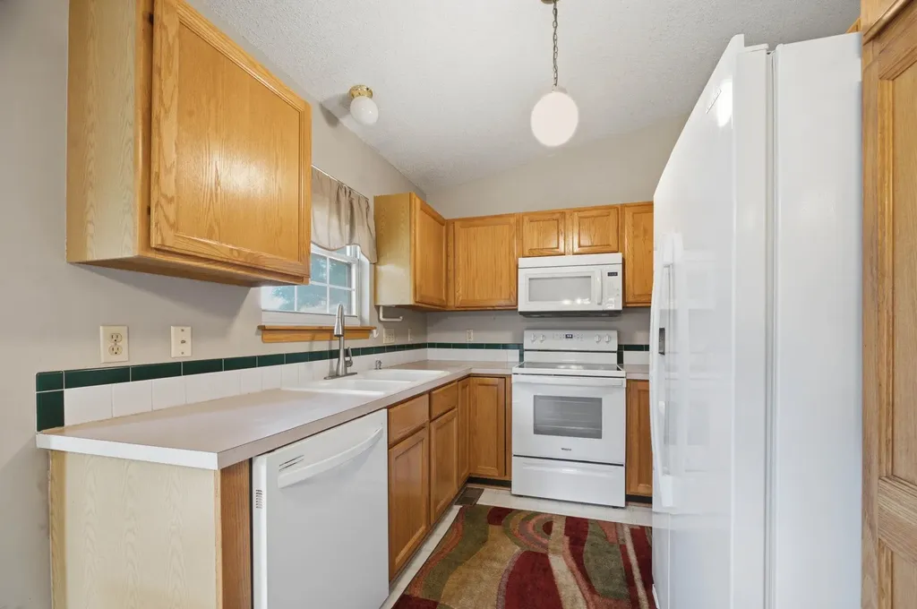 1831 Denise Marie Wichita KS 67212