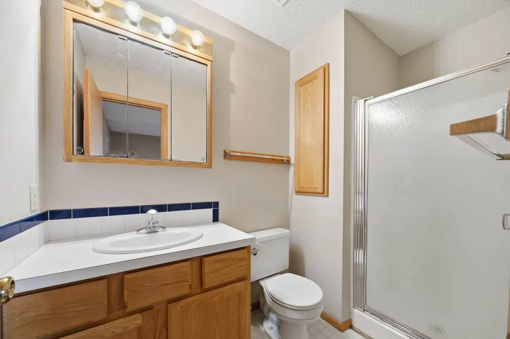 1831 Denise Marie Wichita KS 67212