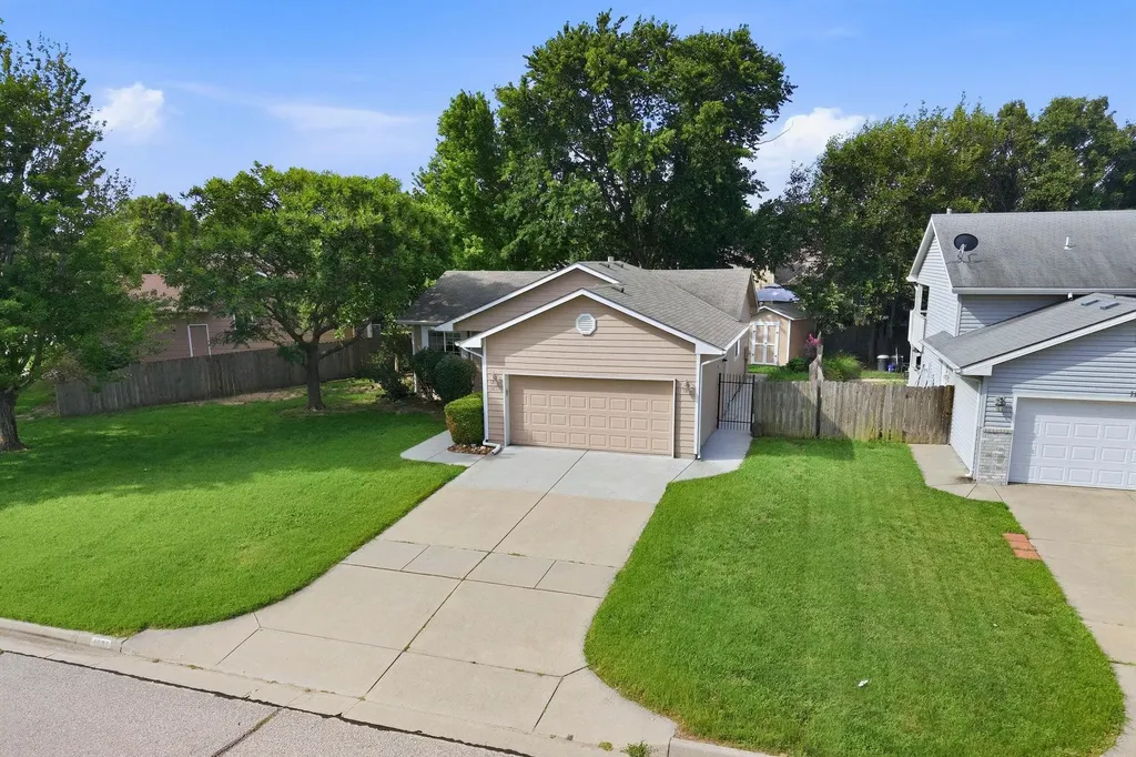 1831 Denise Marie Wichita KS 67212