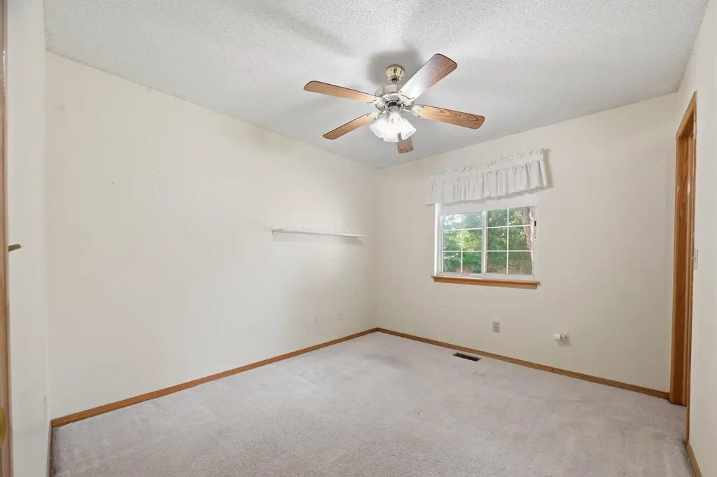 1831 Denise Marie Wichita KS 67212