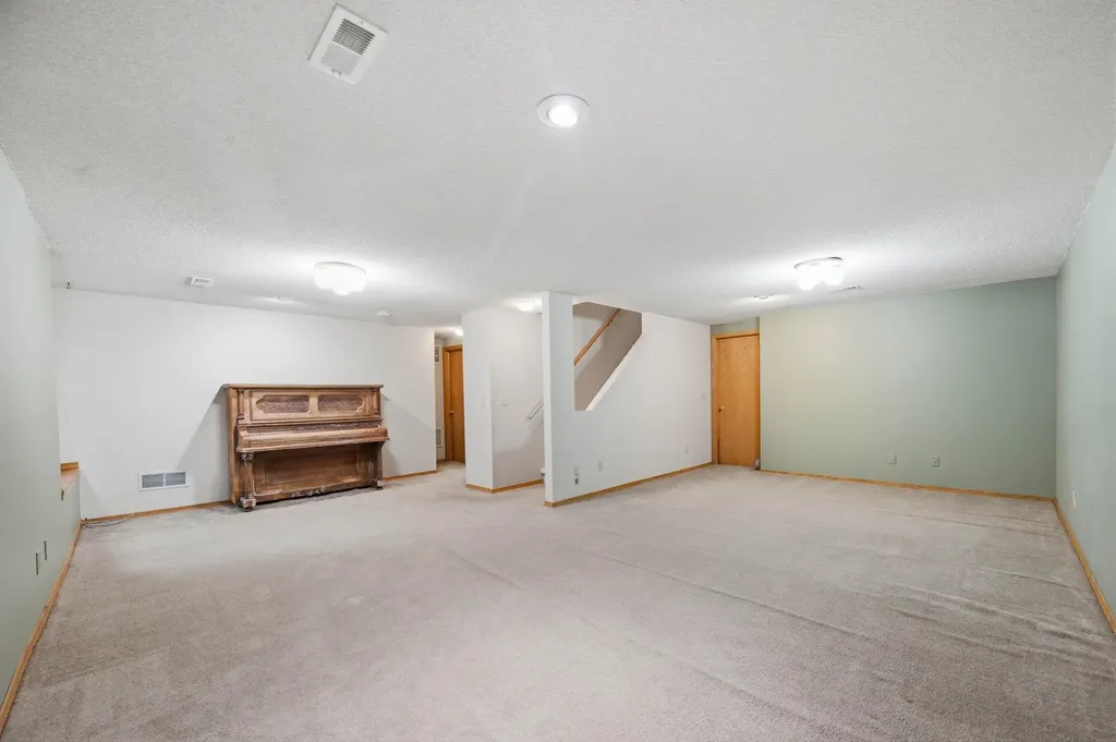 1831 Denise Marie Wichita KS 67212