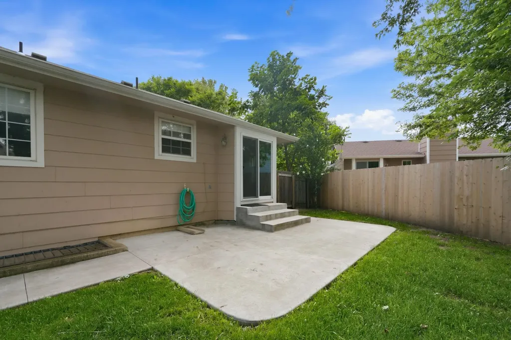 1831 Denise Marie Wichita KS 67212