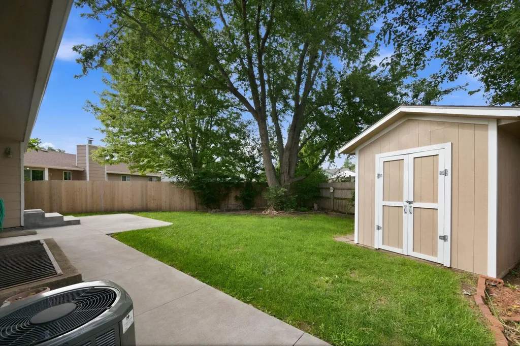 1831 Denise Marie Wichita KS 67212
