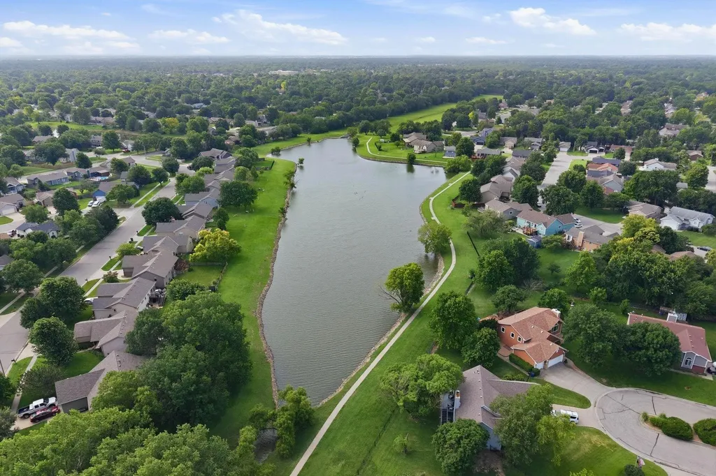 1831 Denise Marie Wichita KS 67212