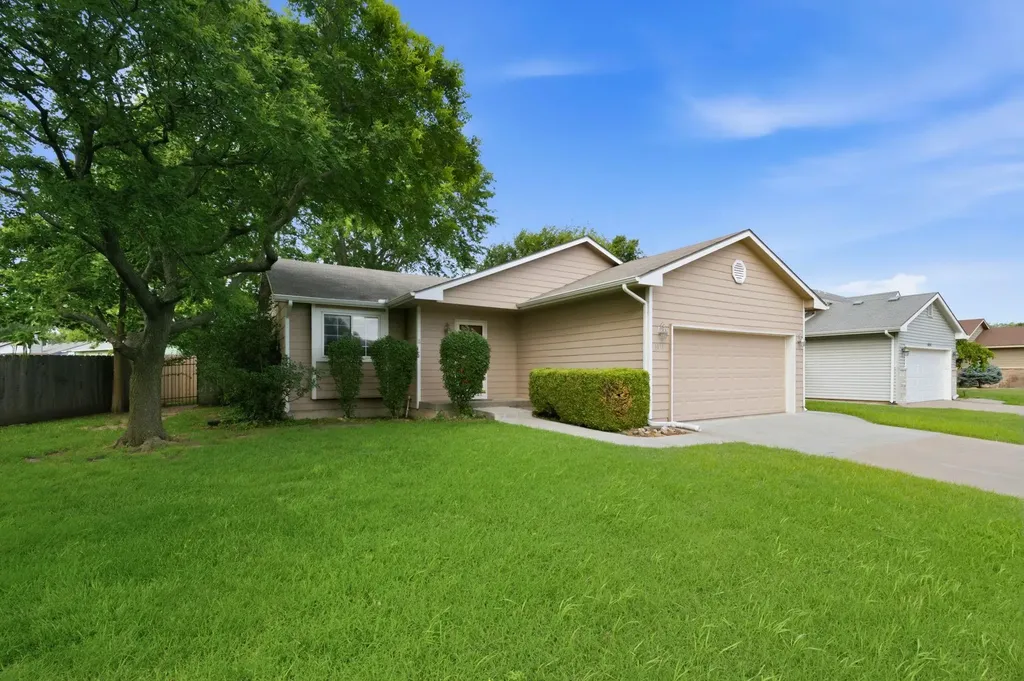 1831 Denise Marie Wichita KS 67212