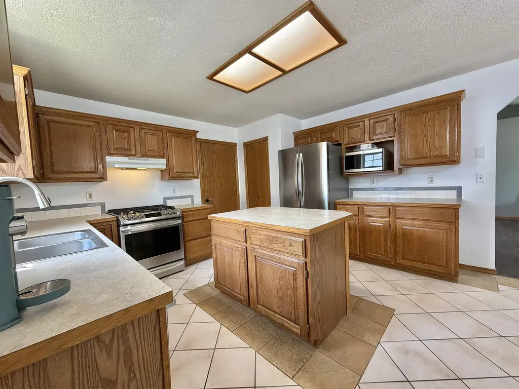 10413 W University Court Wichita KS 67209