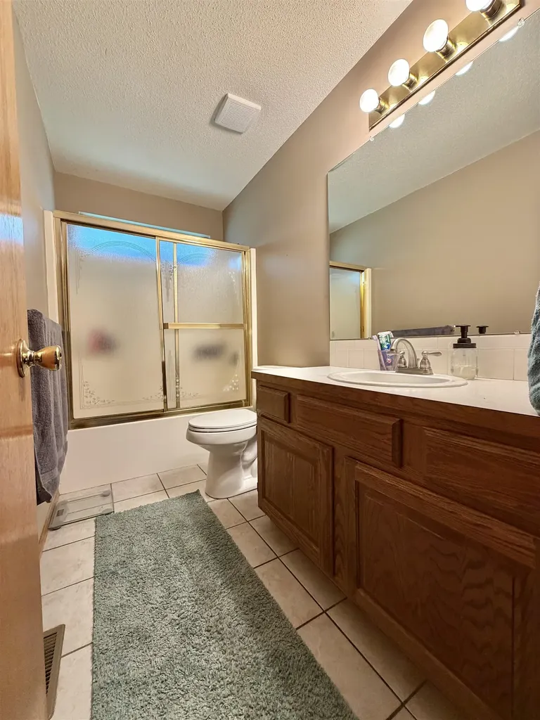 10413 W University Court Wichita KS 67209