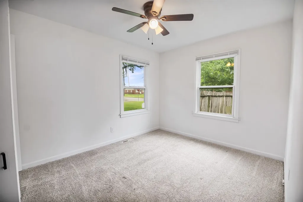 2739 S Rose Marie Court Wichita KS 67216