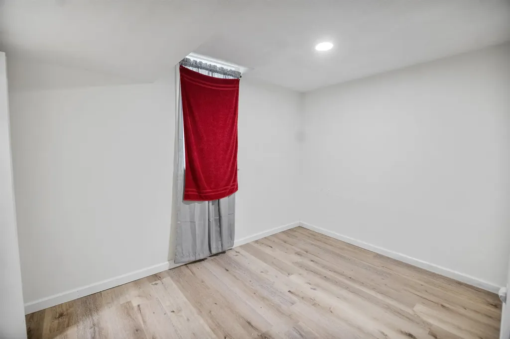 2739 S Rose Marie Court Wichita KS 67216