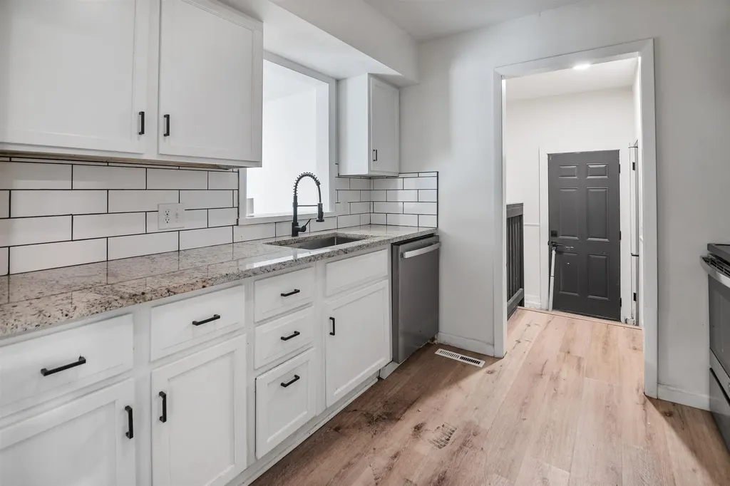 2739 S Rose Marie Court Wichita KS 67216