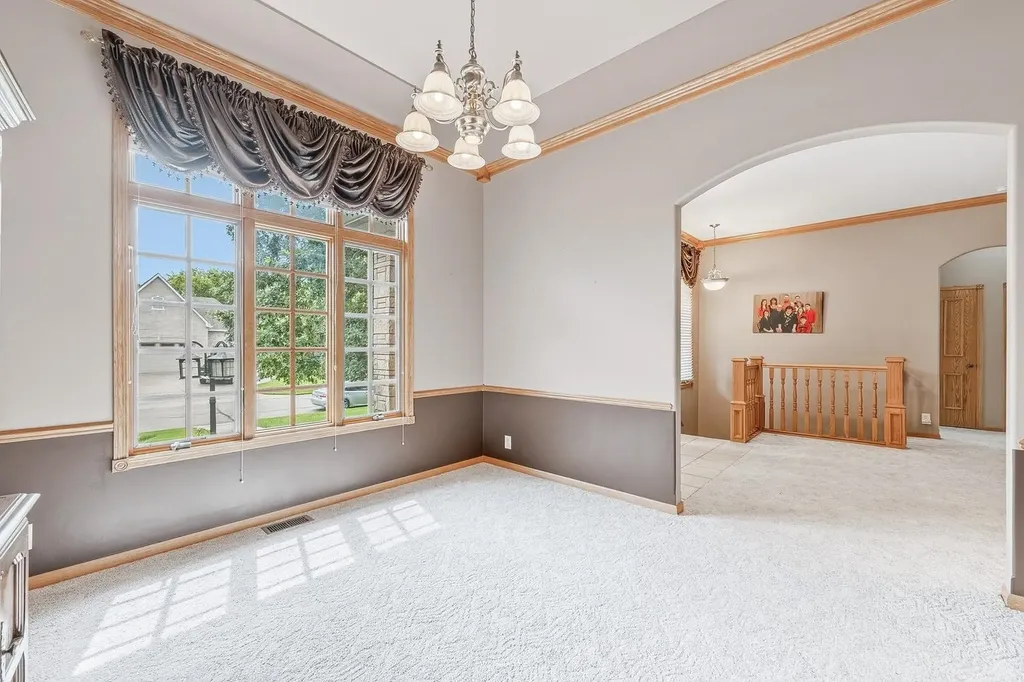 1252 N Hickory Creek Court Wichita KS 67235