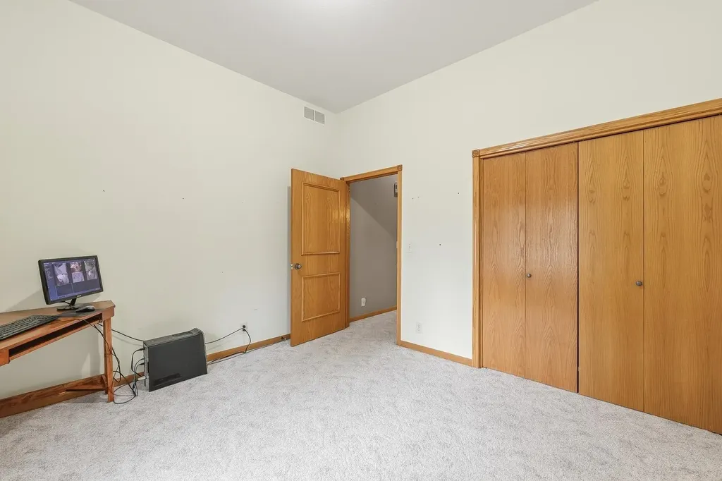 1252 N Hickory Creek Court Wichita KS 67235