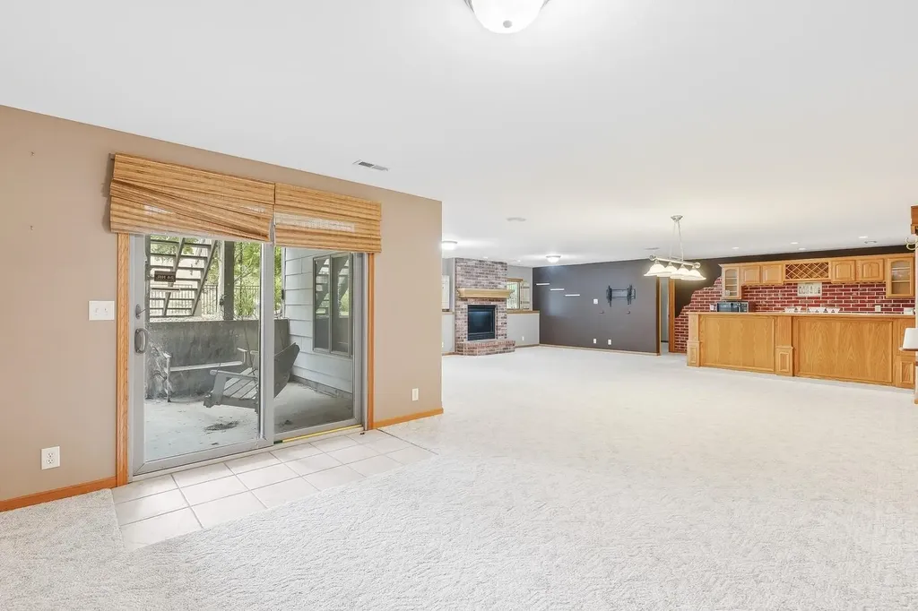 1252 N Hickory Creek Court Wichita KS 67235