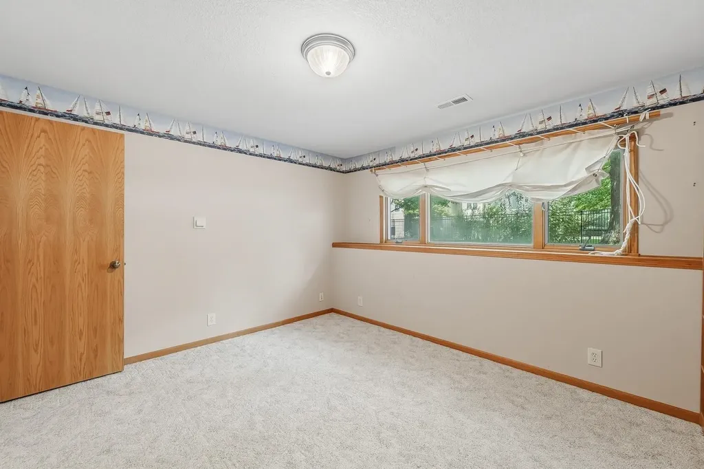 1252 N Hickory Creek Court Wichita KS 67235