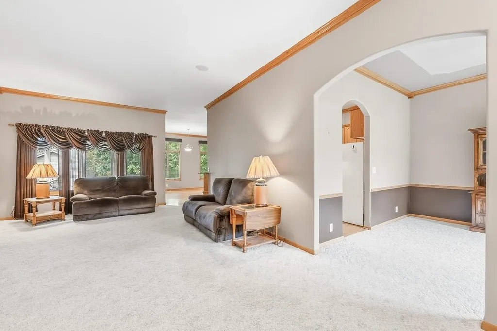 1252 N Hickory Creek Court Wichita KS 67235
