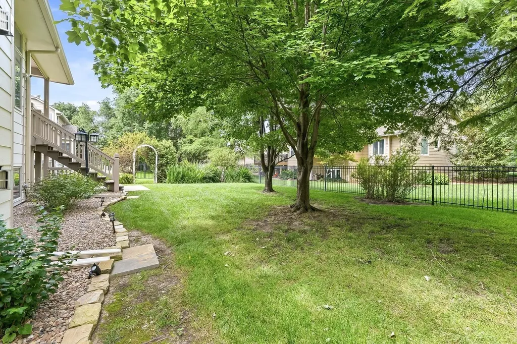 1252 N Hickory Creek Court Wichita KS 67235