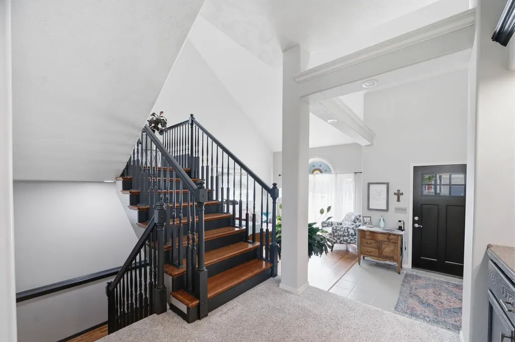 422 N Jaax Court Wichita KS 67235