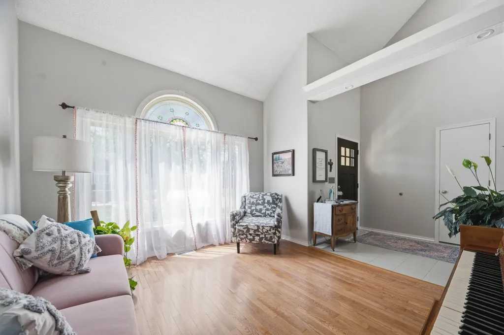 422 N Jaax Court Wichita KS 67235