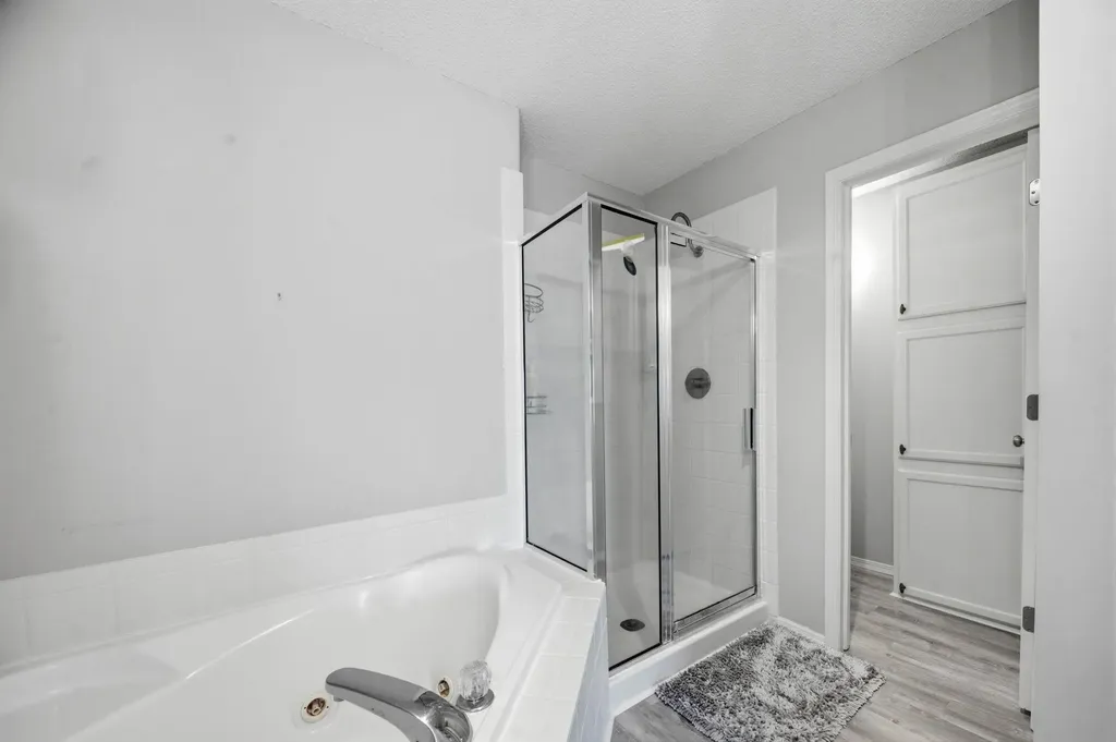 422 N Jaax Court Wichita KS 67235